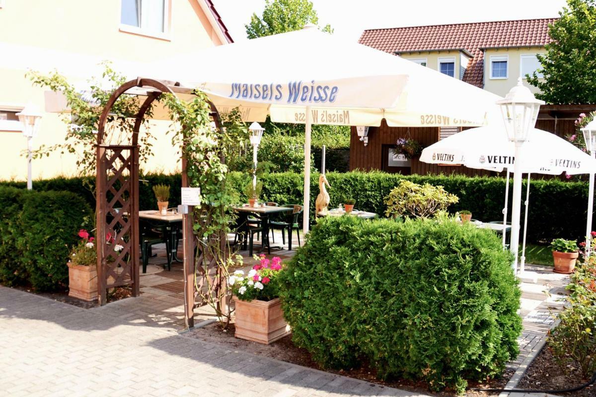 Restaurant & Hotel Storchenklause Storkow  Exterior foto